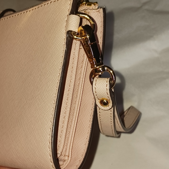 NWOT! MICHAEL KORS WRISTLET (OVERSIZED, DOUBLE ZIPPER) - Picture 8 of 13